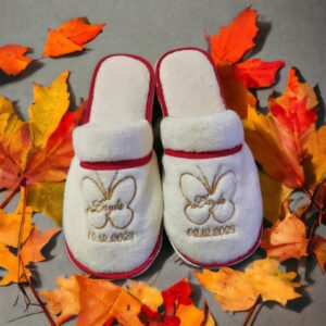 Pantufla Cerrada Afelpada Bordada